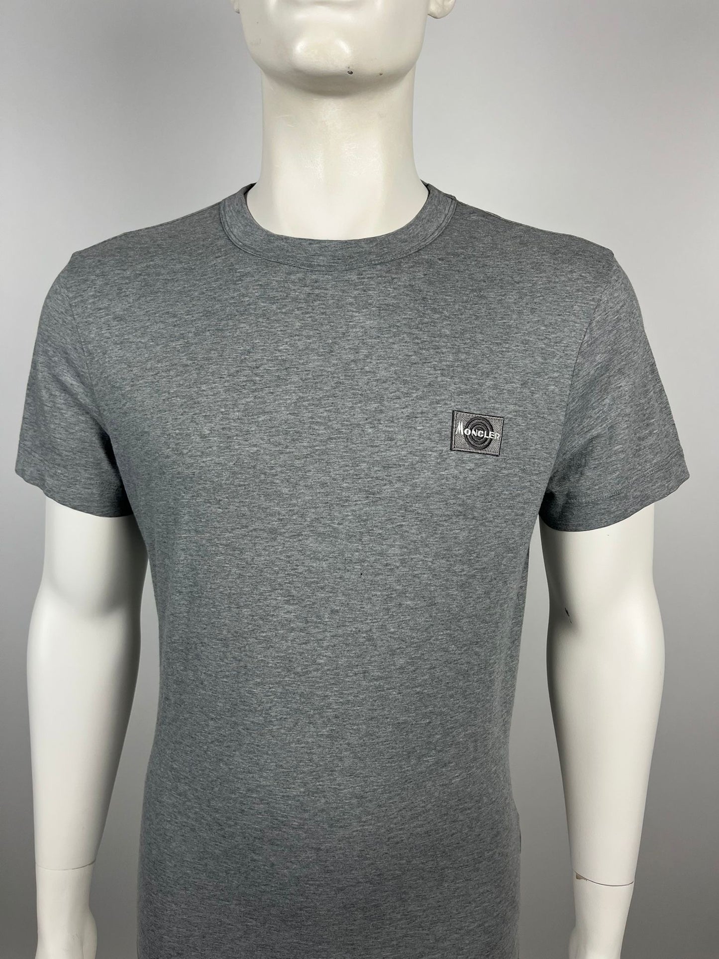 Moncler T-Shirt (L)