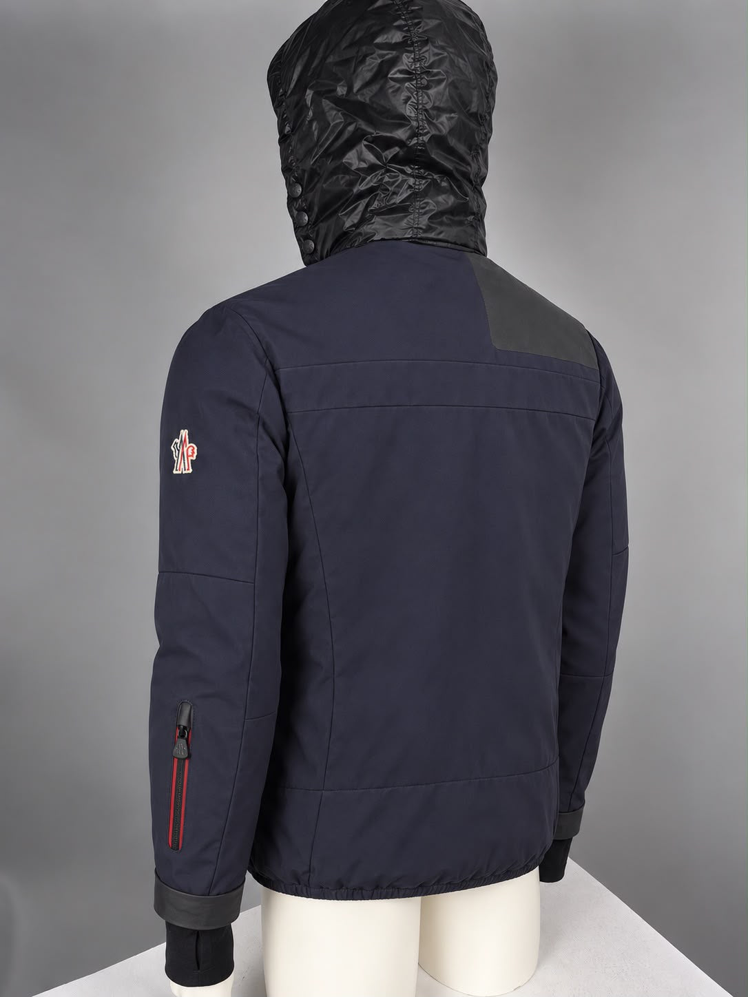 Moncler Grenoble Carmaux Down Jacket (4/L)