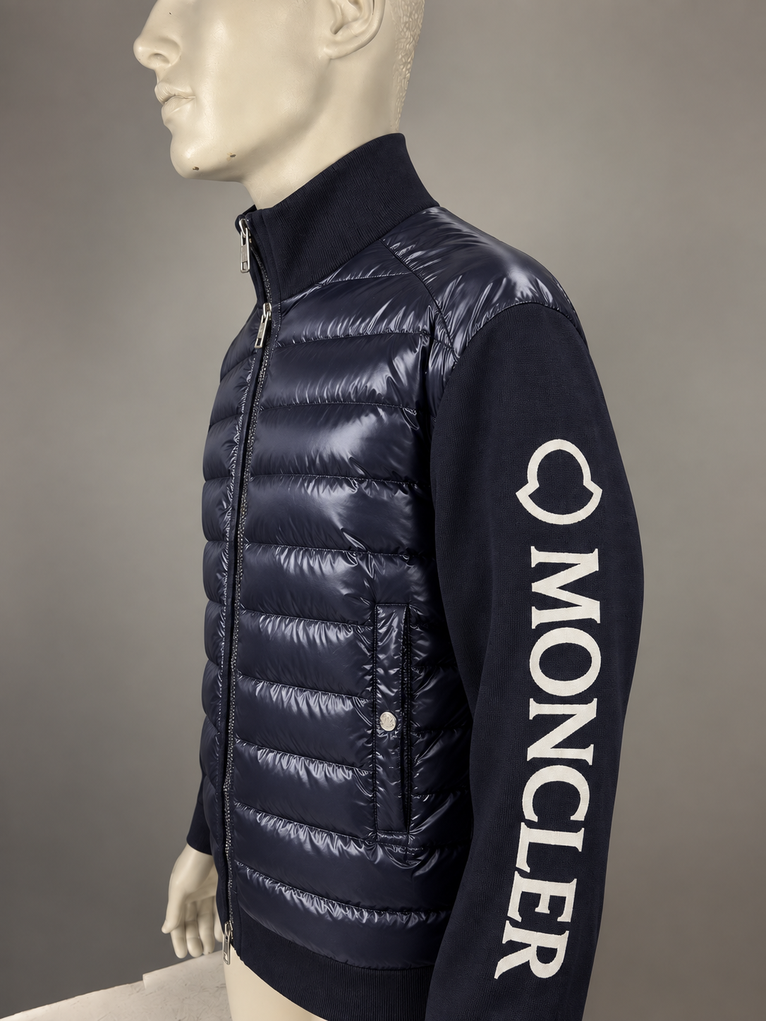 Moncler Down Jacket Cardigan (L)