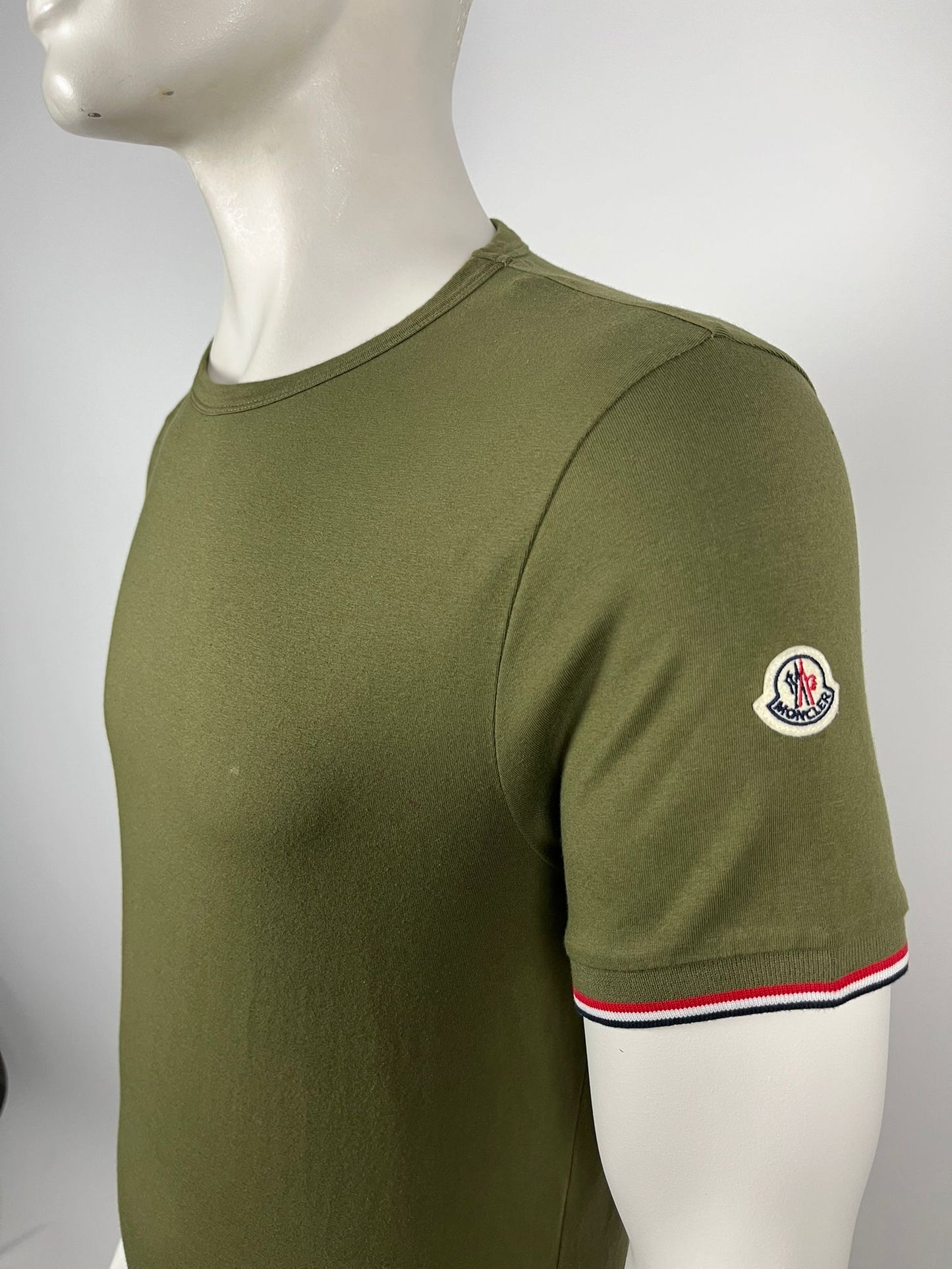 Moncler T-Shirt (L)